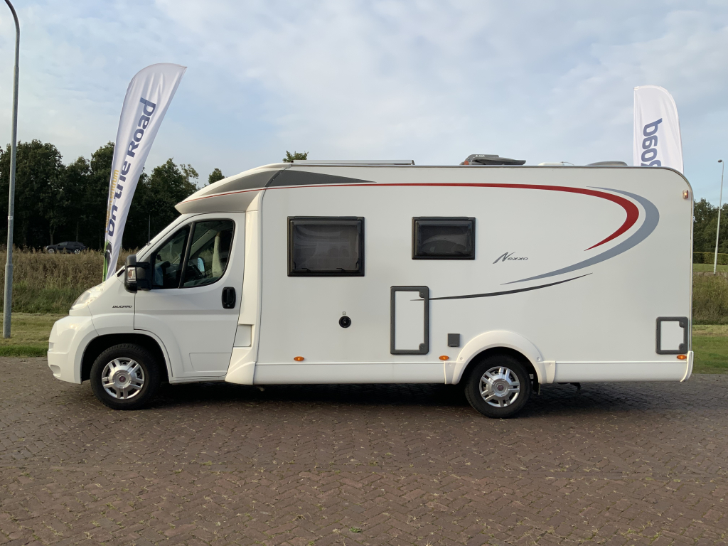 B&uacute;rstner Nexxo 660 2.3 MultiJet 130CV, Semi-integral, Cama francesa, Aire acondicionado de motor, etc. A&ntilde;o 2010 Camper Centrum On the Road en Noorderringweg 4 en Marum. foto: 14
