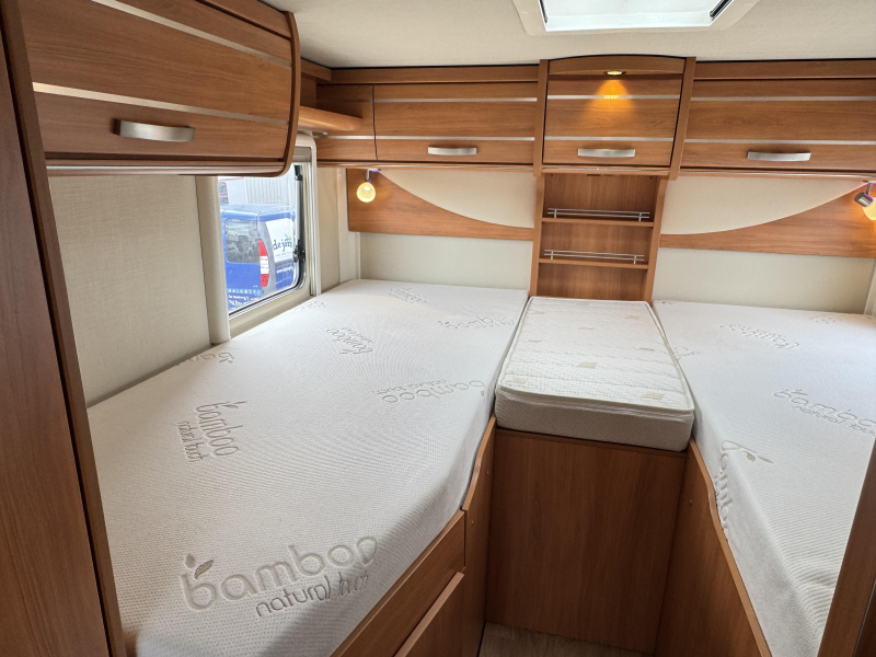 Hymer ML-T 580 - lits jumeaux photo: 16