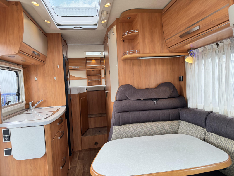 Hymer ML-T 580 - lits jumeaux photo: 5