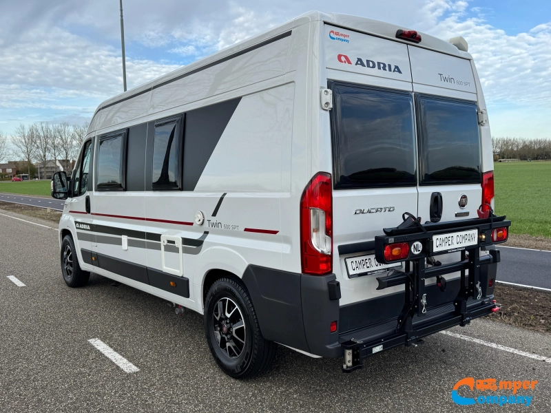 Adria Twin 600 SPT Dwarsbed / Euro 6  foto: 3