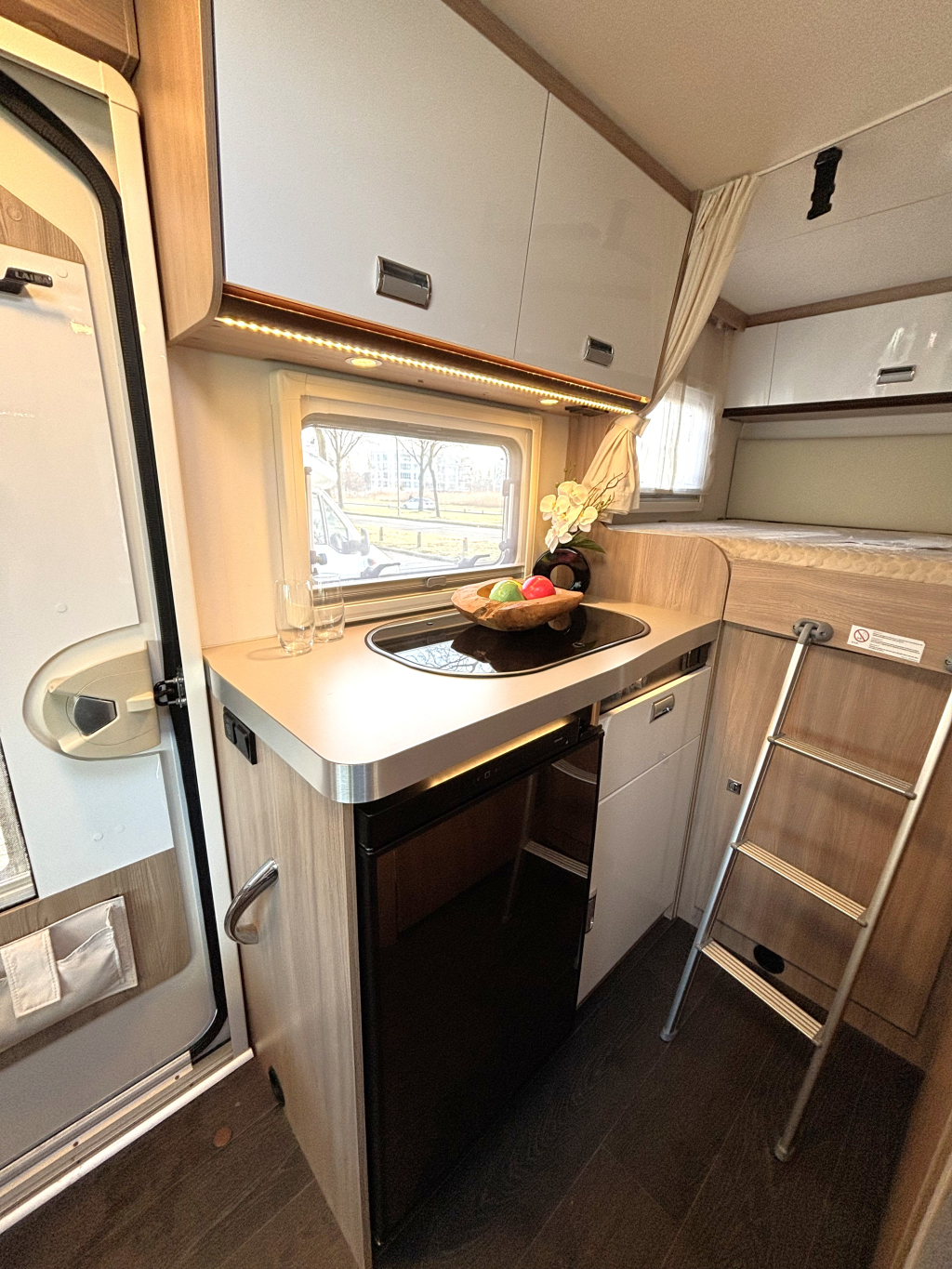 Adria Laika Compact V5 2022 EURO6 FULL OPTION FIAT8! AIRE ACONDICIONADO DE TECHO foto: 6