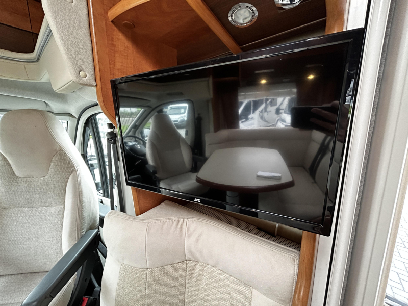 Carthago Chic C-Line I 4.2 Dwarsbed/2015/Euro-5/6.7M  foto: 24