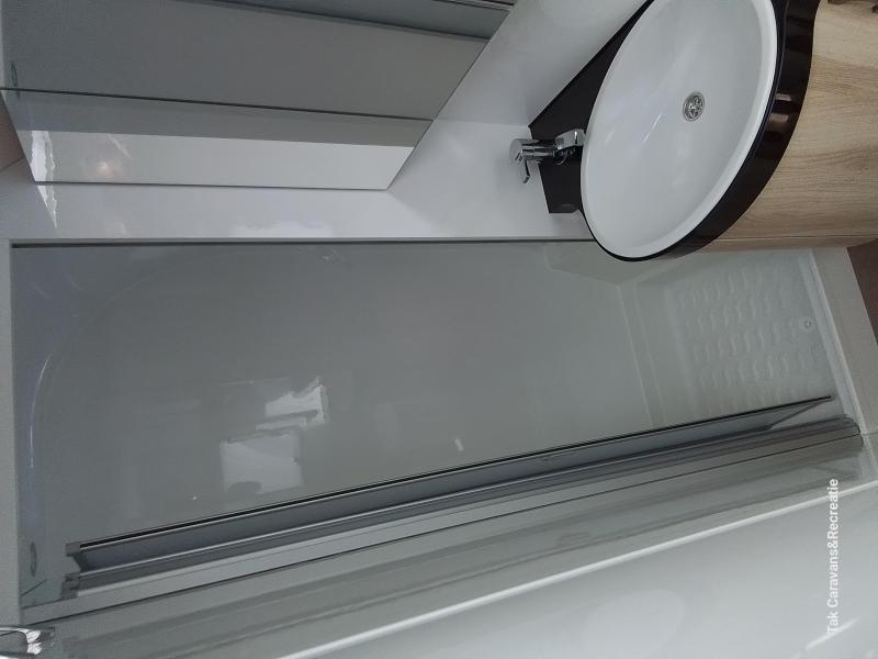 Hobby De Luxe 495 WFB mit separater Dusche und Toilette Foto: 10