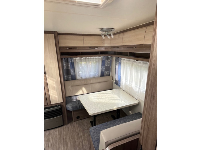 Hobby 440 Sf De Luxe Topzustand! Festbett 2014 Foto: 5