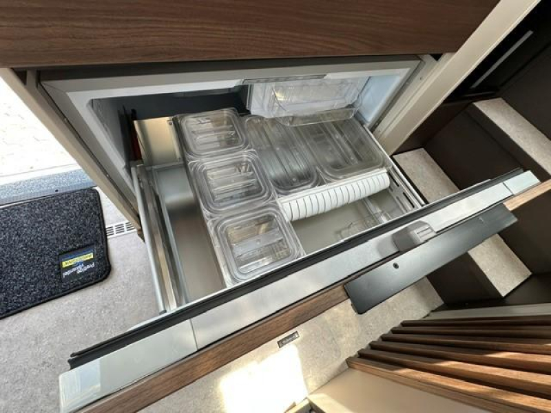 Bürstner Signature SFT 7.0 CAMPER VAN HET JAAR!  foto: 14
