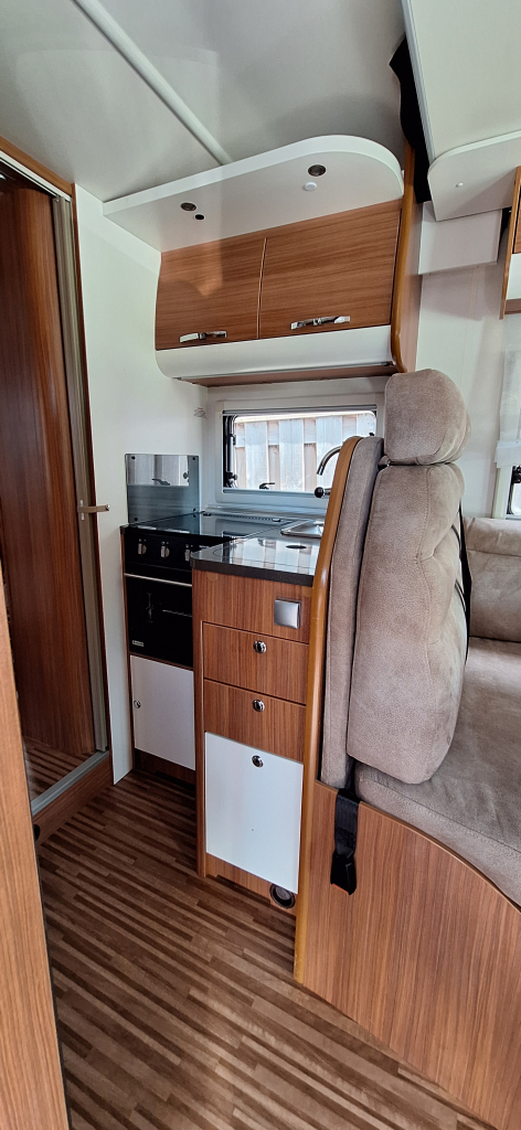 Adria Matrix Plus M 670SC foto: 11