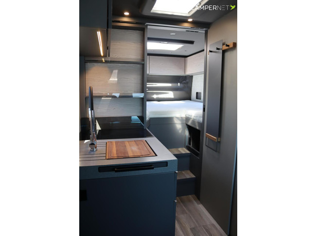 Niesmann+Bischoff iSmove 6.9E Clou Line 160pk Automaat | 7 meter | Unieke kleurstelling | Sonos | Zonnepanelen | Omvormer | Hefbed | foto: 12