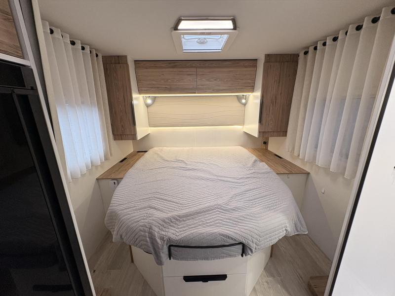 Bavaria Bavaria 650 T Cama Queen panel bearlock foto: 14