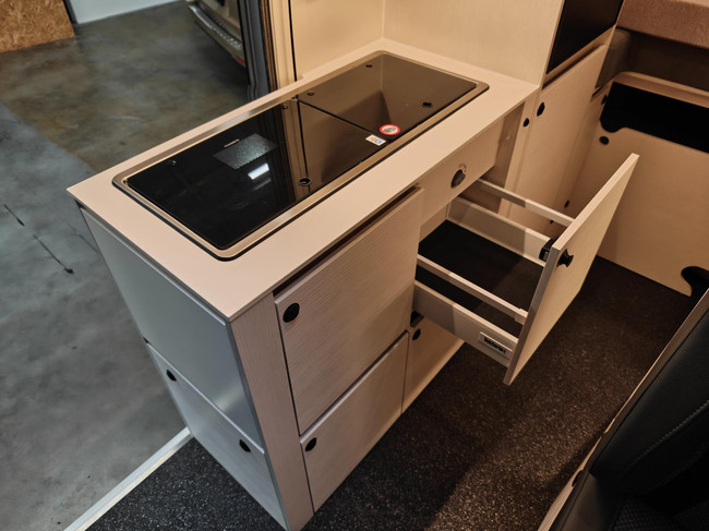 tourne mobil 6.4 Select 2.2 BlueHDI 180PS Automatik - ALL SEASON Foto: 5