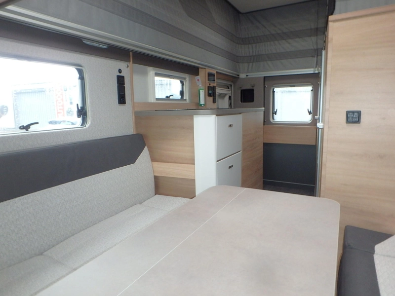Knaus Tourer CUVision 500 LT NU VOOR € 89.950,00  foto: 13