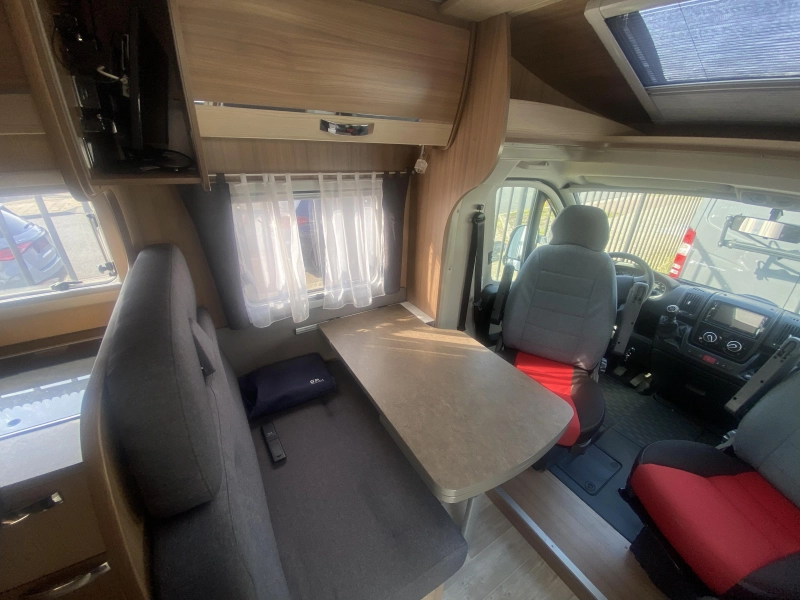 Pilote Aventura P 730 mit Queensize-Bett UND LUXUS Foto: 22