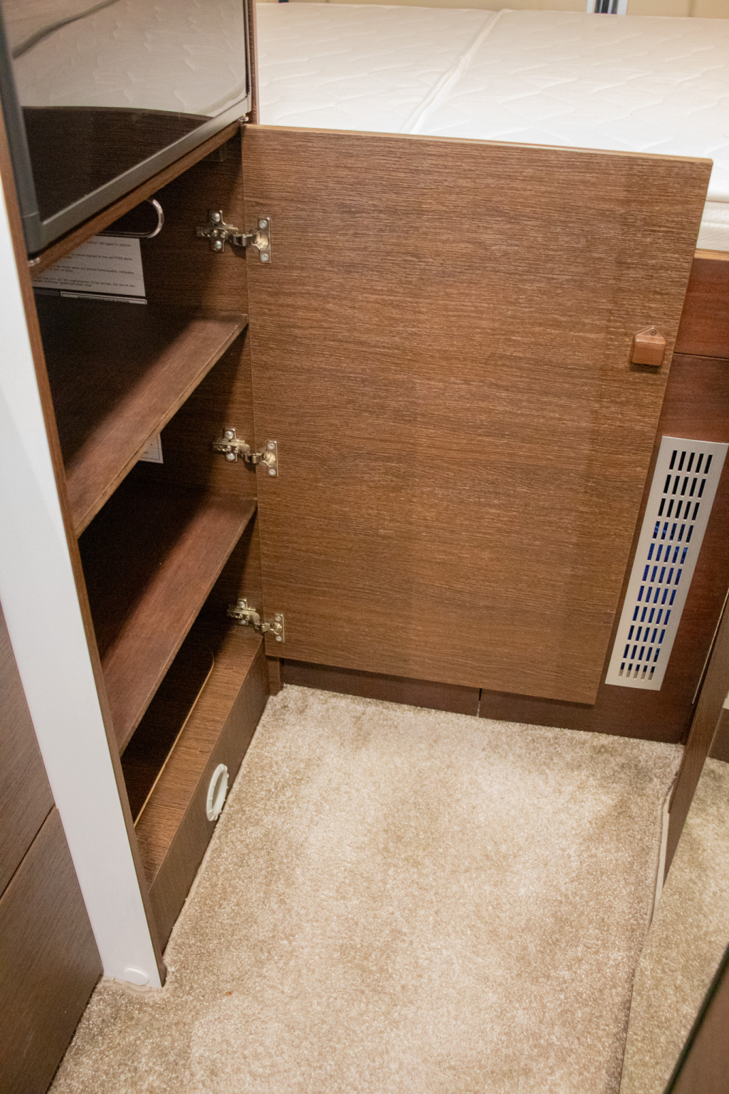 Karmann Davis 590 Skyroof foto: 22