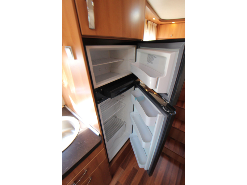 Hymer T 674 Enkele bedden - 2x airco  foto: 20