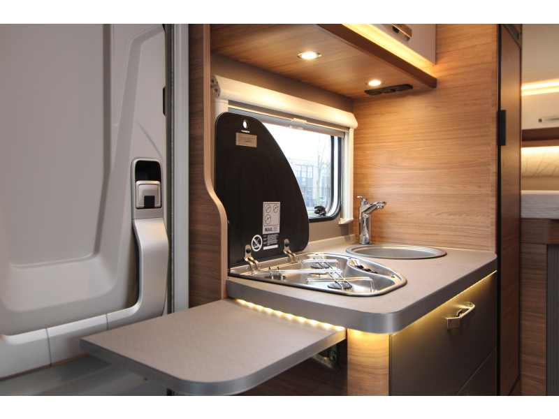 Weinsberg CaraCompact Pepper 600 MEG Camas individuales - &iexcl;5.269km! foto: 17