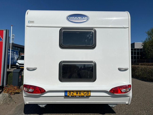 Caravelair Antares 476 Family Bunk bed | Bicycle rack | Awning | TV | French bed | Train seat | Screen photo: 5