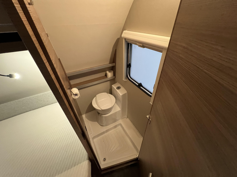 Knaus Sport 450 FU  foto: 11