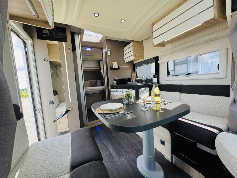 Chausson Titanium VIP 788 Automaat Queensbed Hefbed  foto: 1