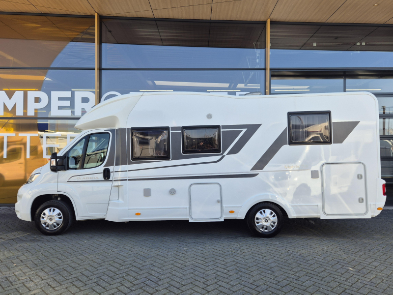 Adria Matrix 640 DC Face to face 2021 Foto: 3