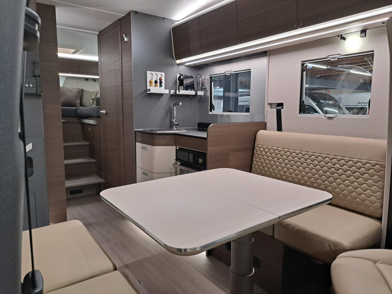 Adria Coral MB Supreme 670 DL  foto: 7