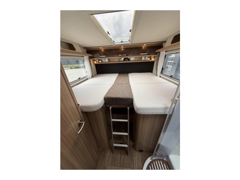 Knaus Sun Ti 700 Enkele bedden, zonn, oven  foto: 10