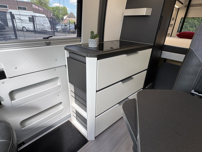 Adria Twin Sports 640 SGX Supreme 180 pk AUTOMAAT 9-Traps Euro6 Fiat Ducato Maxi 4250 kg **Lengtebedden in hoogte verstelbaar/Hefdak m foto: 14