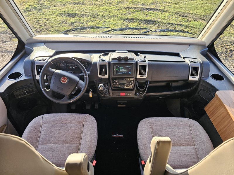 Hymer B678 Premium Line enkele bedde  foto: 18