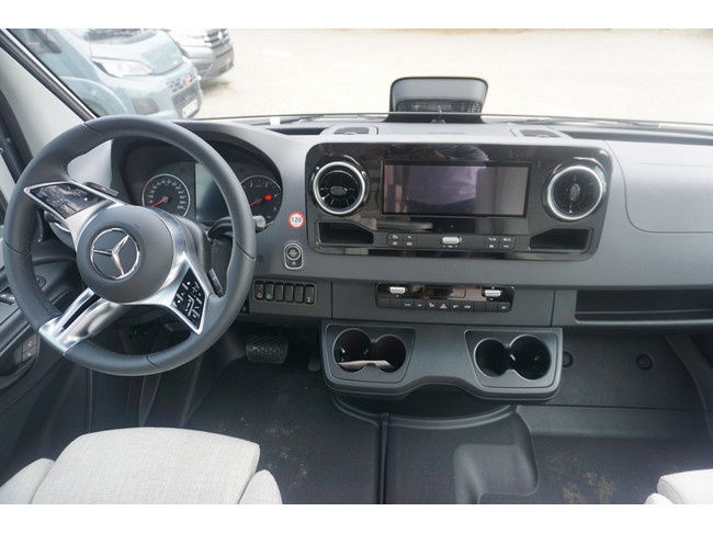 Hymer Grand Canyon S Mercedes CrossOver photo: 8