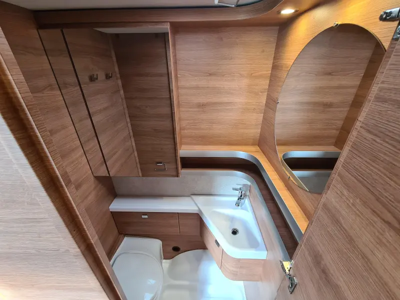 Tabbert Da Vinci 460 E Met Voortent  foto: 17