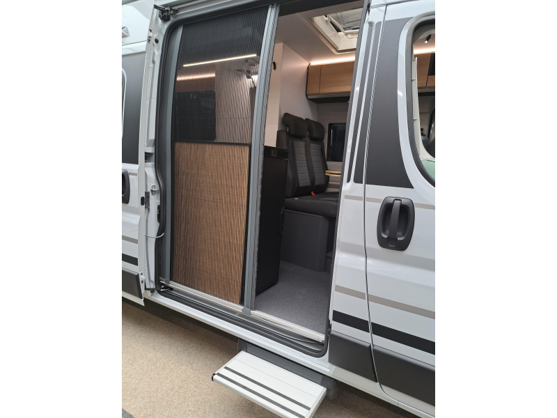 Adria Twin 600 SLB First Edition - Automaat  foto: 12