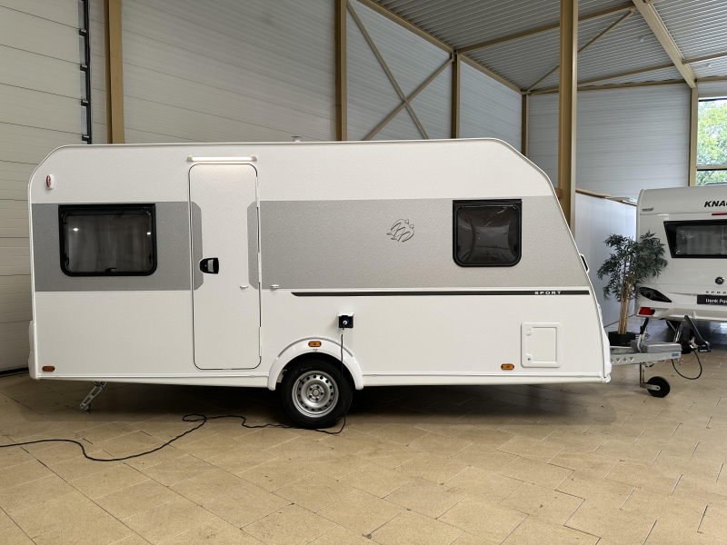 Knaus Sport 450 FU fransbed / rondzit | A69  foto: 2