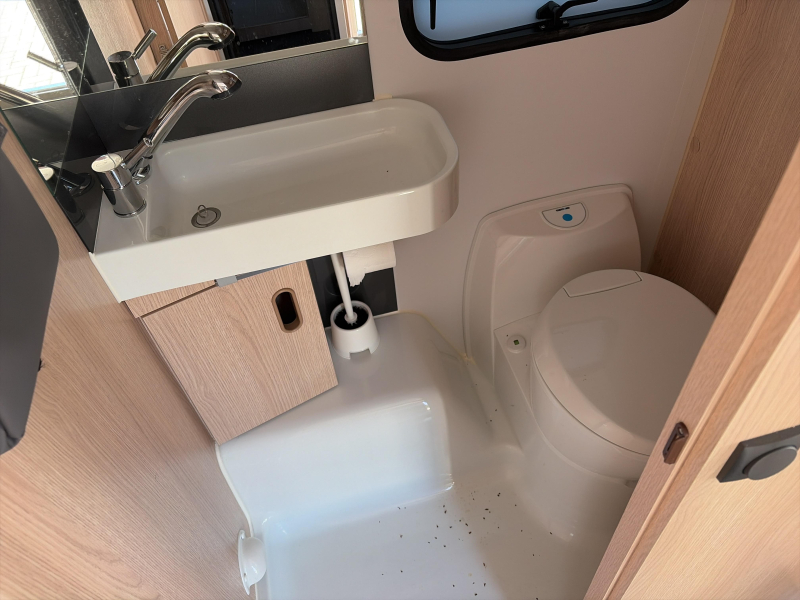 Adria Aviva 422 PY Mover/Clim/Auvent photo : 6