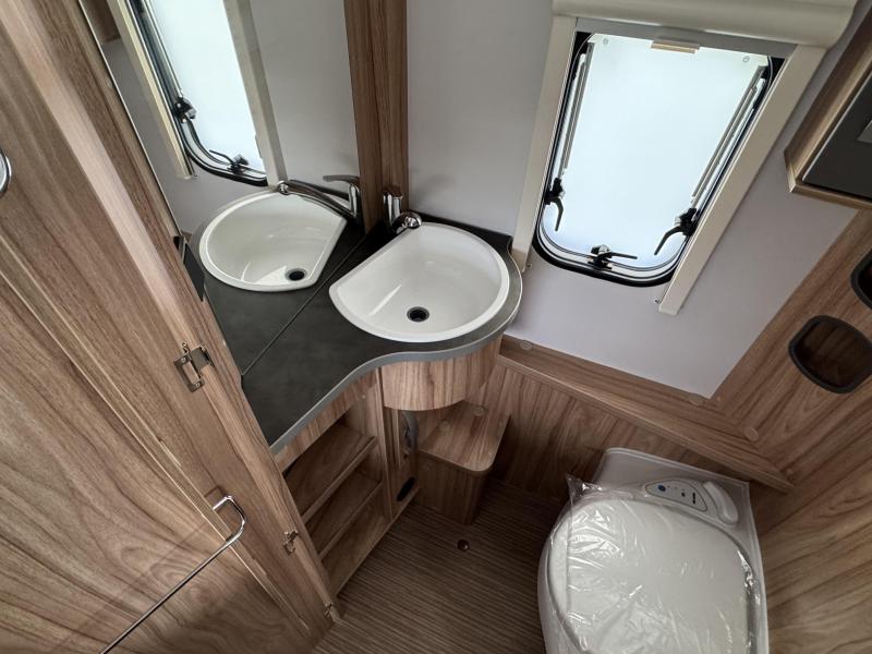 Eriba Feeling 442  foto: 12