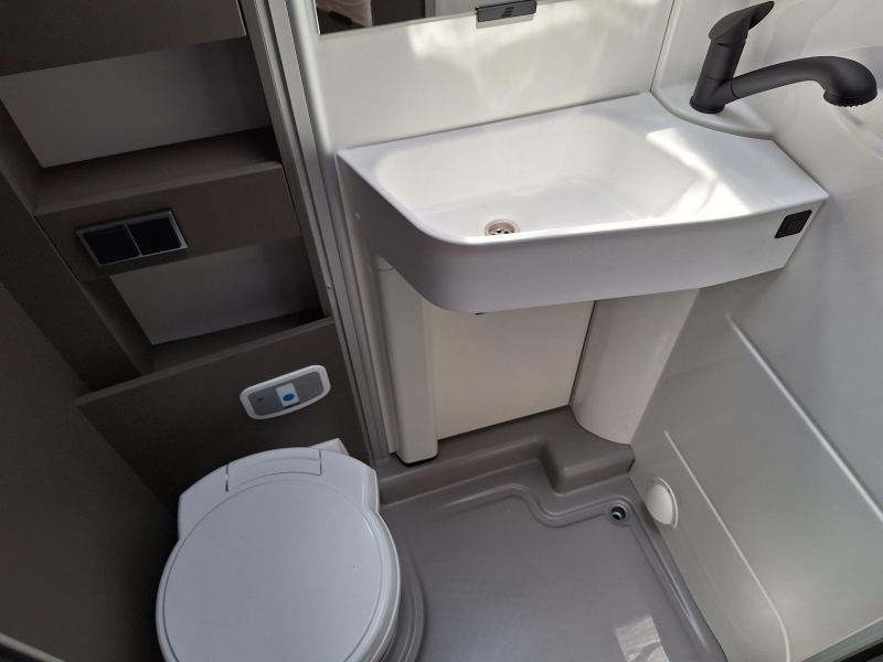 Hymer GT-S 600 XXL BED - LED - STEINGRAU foto: 6
