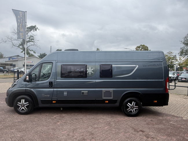Karmann davis 620 9 traps automaat buscamper 141 pk euro 6 lengte bedden luifel hordeur uitzwenkbare fietsendrager zonnepanneel foto: 8