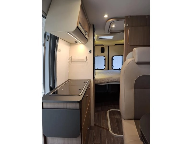 Adria Twin 600 SPT 160PK Vastbed Airco  foto: 9