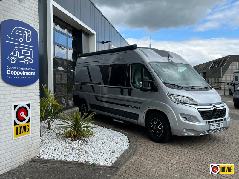 Adria Twin Axess 600 SP Luifel, Trekhaak, Fietsen 