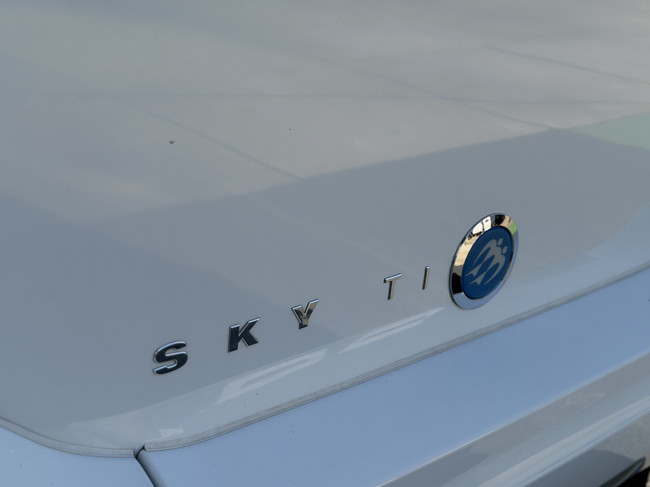 Knaus SKY TI 700 MEG SILVER SELECTION / Free Storage photo: 3