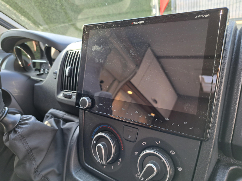 Carado V337 Zenec Nav Airco,Bearlock foto: 14