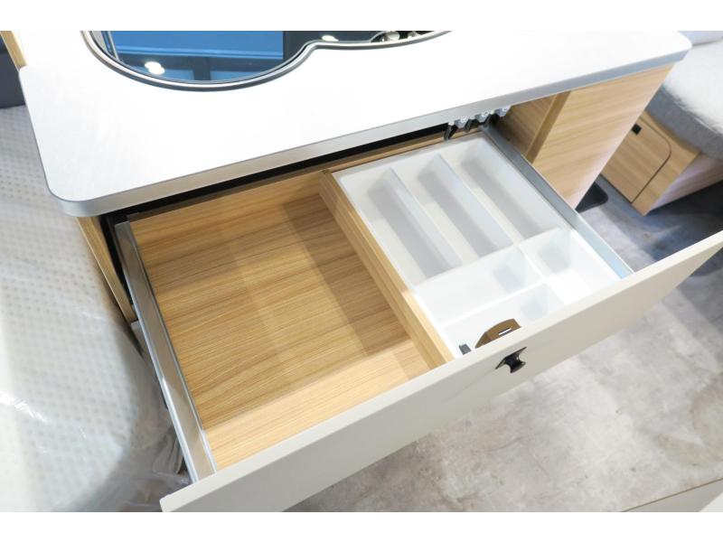 Dethleffs Summer Edition 460 EL AIRCO+FLOOR HEATING photo: 11
