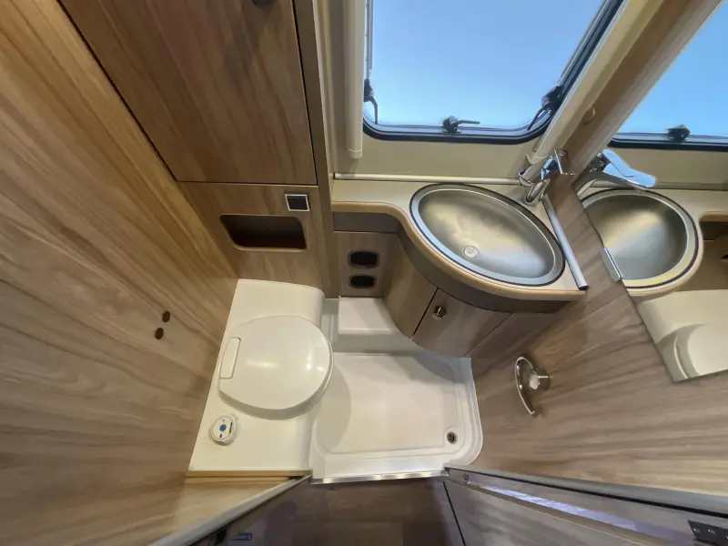 Eriba Nova GL - 60 edition 530 GL ENKELE BEDDEN-MOVER  foto: 15