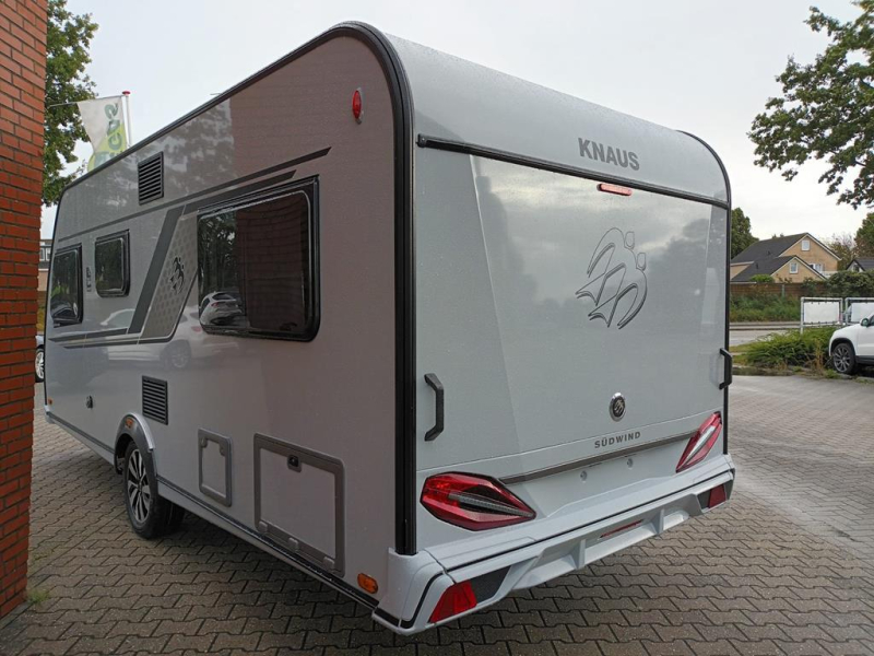 Knaus Sudwind Black Selection 500 UF  foto: 2
