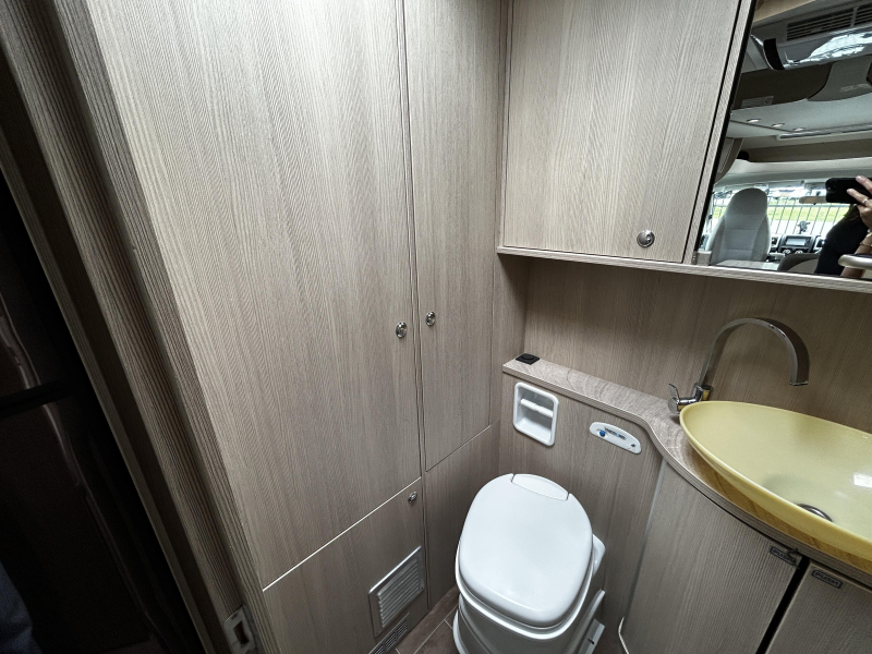 Bürstner Nexxo 580 T Hefbed/2015/5.8M/Euro-5!  foto: 16
