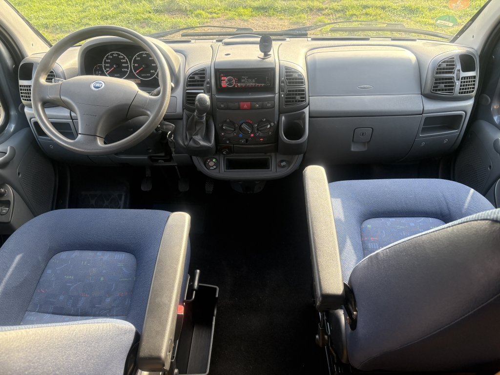 Pössl 2Win Vast bed 2.8 Turbo/128pk/AIRCO foto: 22