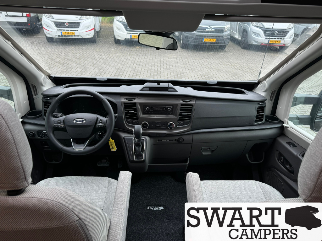 Weinsberg CaraLoft Ford 650 MEG, 155 hp automatic Single beds photo: 8