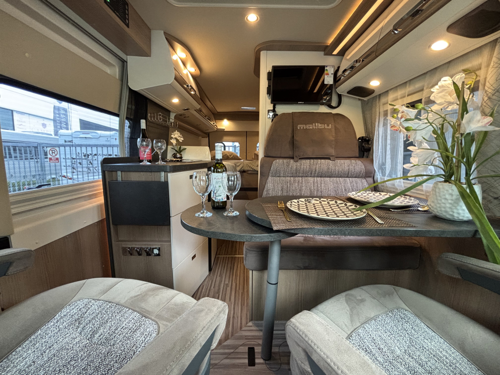 MALIBU 600 LE LITS JUMEAUX + TOIT RELEVABLE 9T AUTOMATIQUE photo: 6