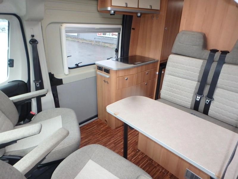 Hymer Grand Canyon 600 photo: 9