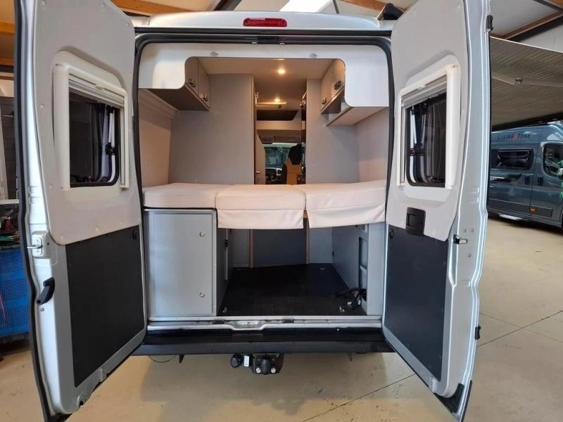 Knaus Weinsberg 600 MQ 140Pk Vastbed Trekhaak  foto: 6