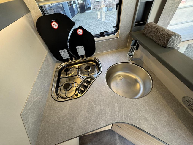 Dethleffs Pulse I 7051 GT-Line DBM Queensbed Als nieuw foto: 15
