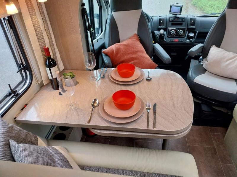 Bürstner Nexxo 728 G enkele bedden, trekhaak  foto: 4