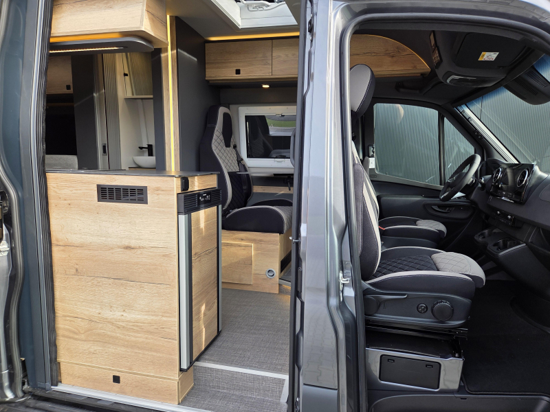 Clever Aventuro 600 4x4 Mercedes  foto: 18